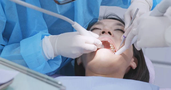 Emergency Dentistry for Broken Teeth: Restoring Your Smile Promptly